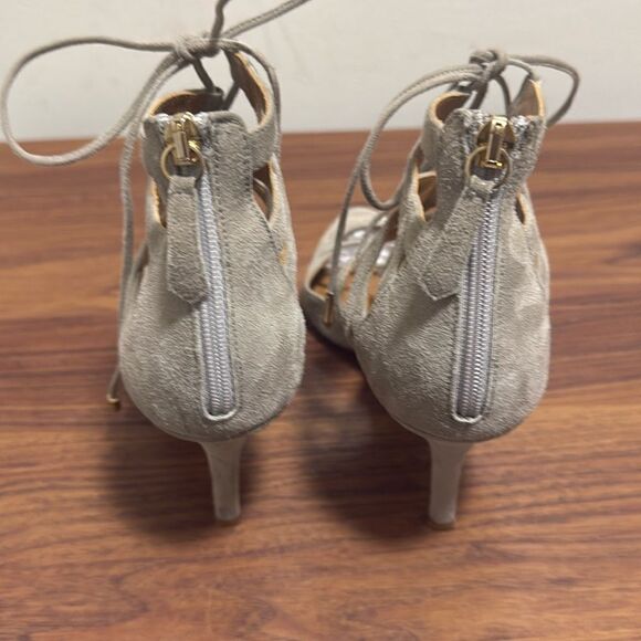 Aquazzura Frienze Belgravia 75 Light Gray Suede Pump Stiletto Pumps Size 38. - Picture 3 of 7